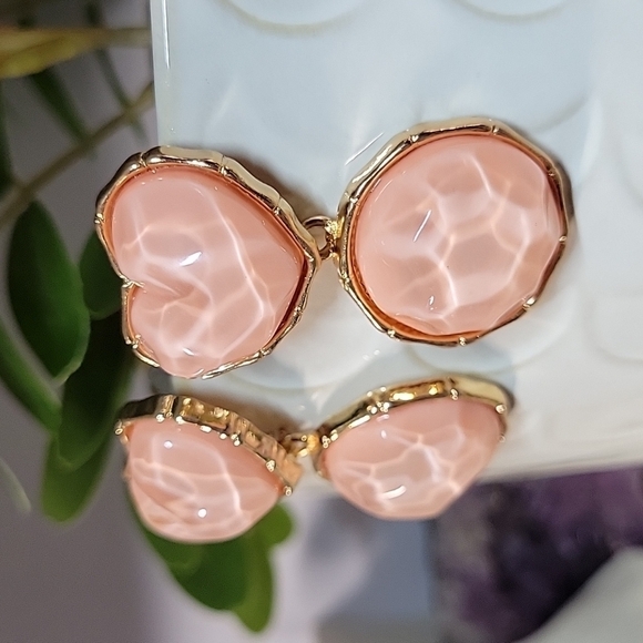 🔥LAST PAIR🔥 Reflection Illusion Peach Drop Earrings - Picture 5 of 8